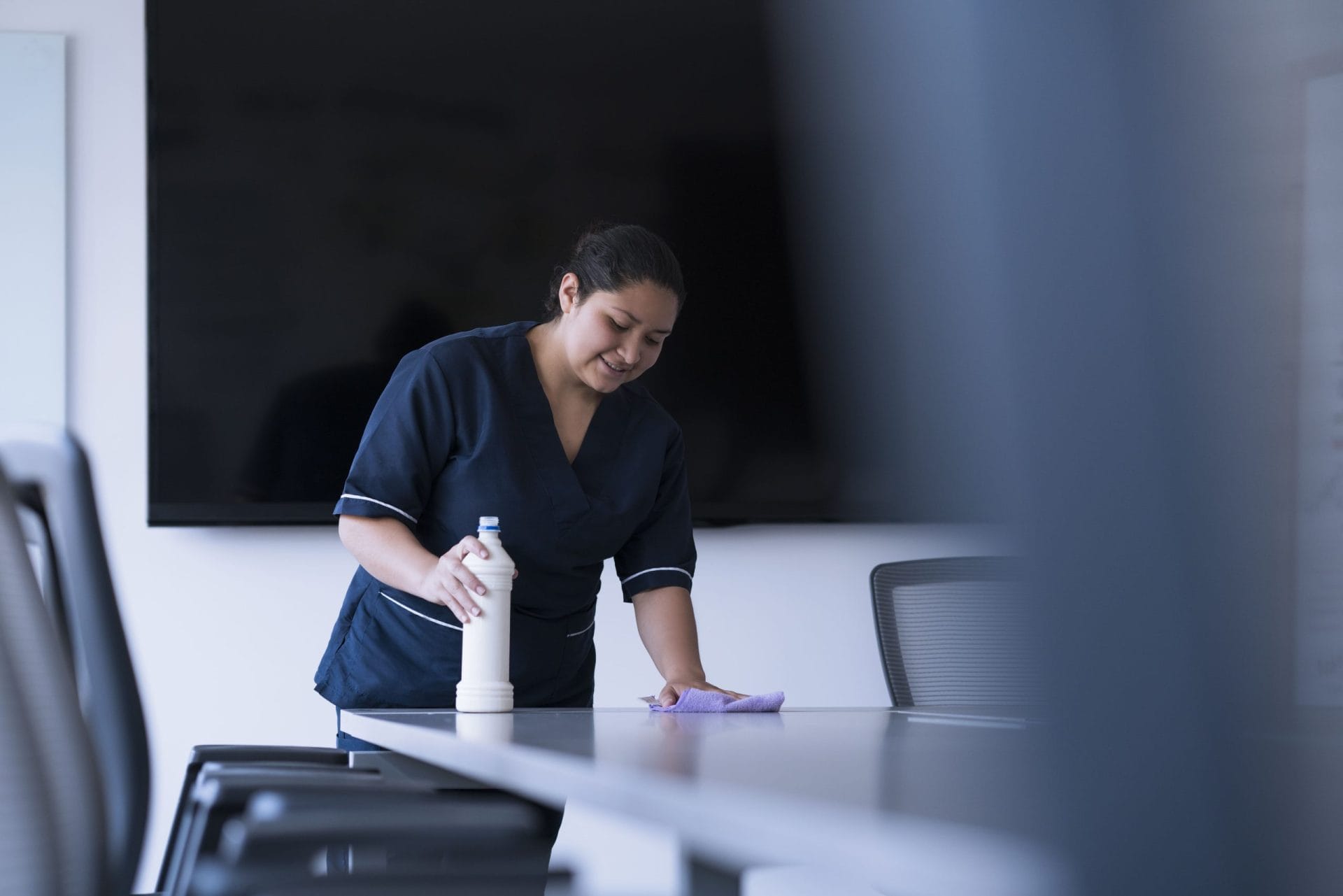 cleaning table office-min